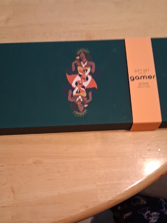Other - Gamer Gift Set Box in Dark Green and Peach